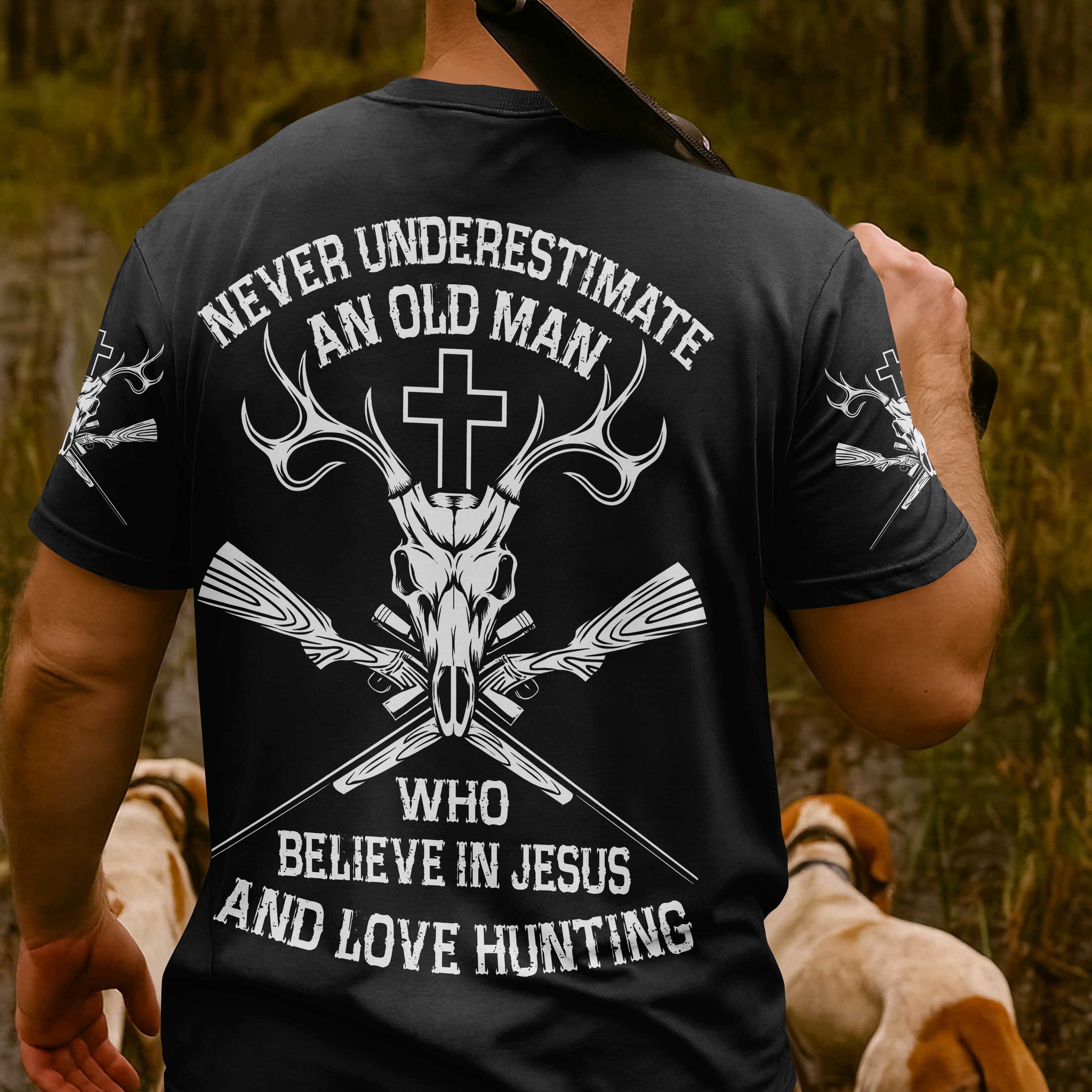 Never Underestimate An Old Man Who Believe In Jesus And Love Hunting T-Shirt