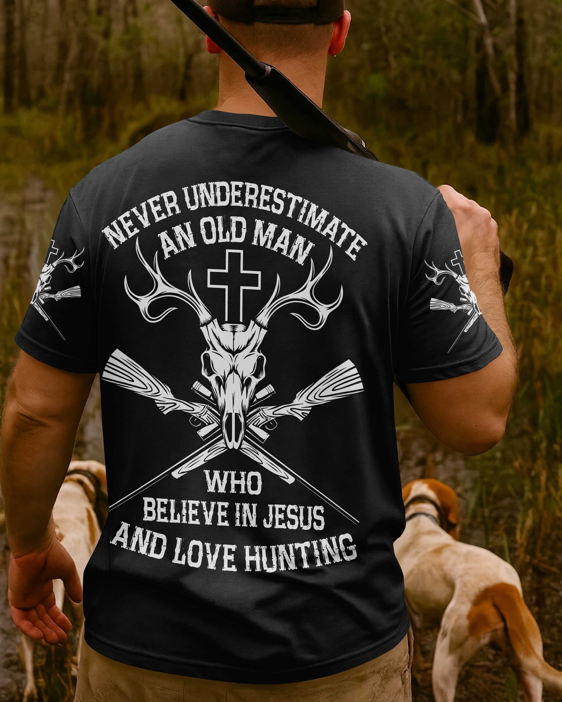 Never Underestimate An Old Man Who Believe In Jesus And Love Hunting T-Shirt