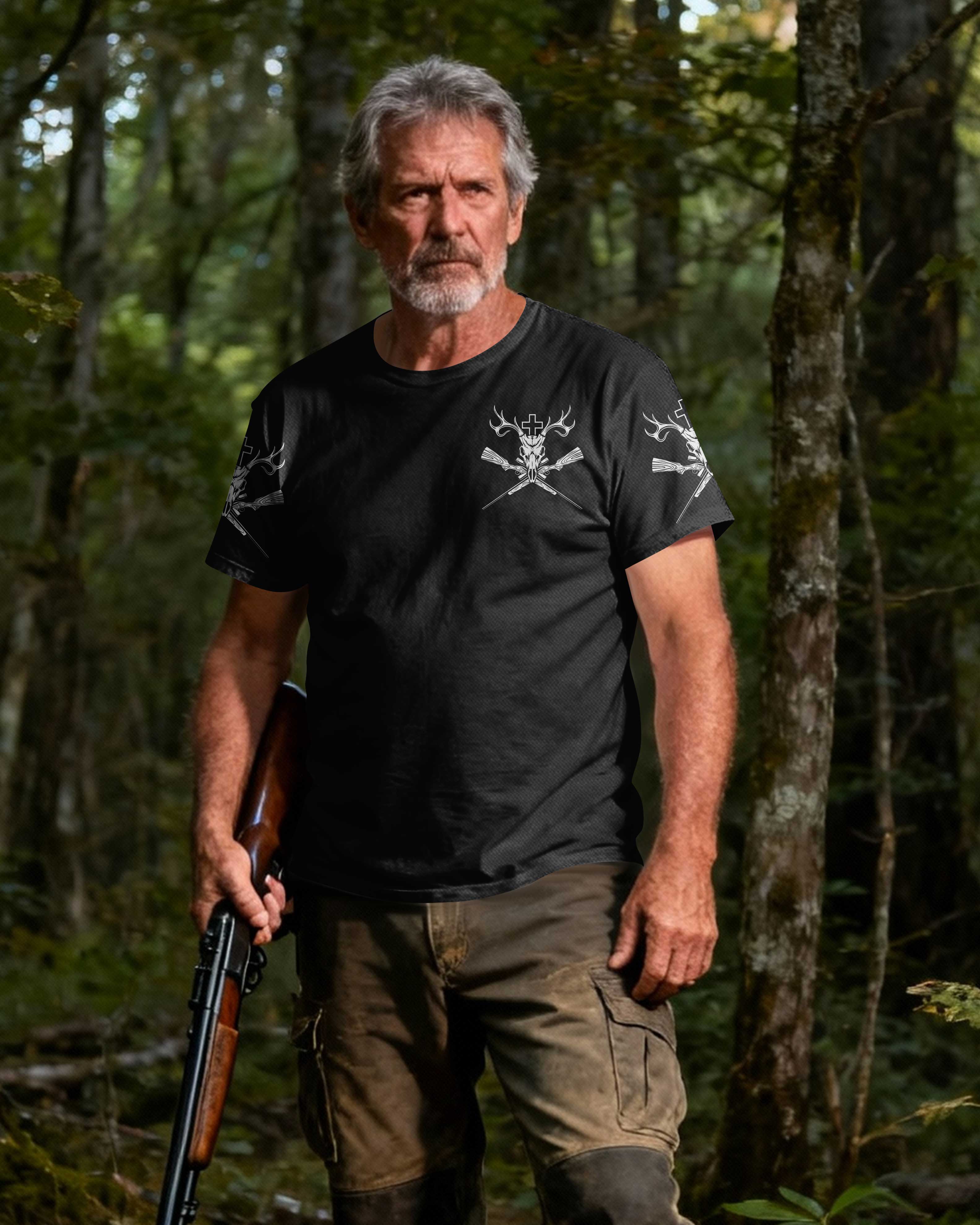 Never Underestimate An Old Man Who Believe In Jesus And Love Hunting T-Shirt